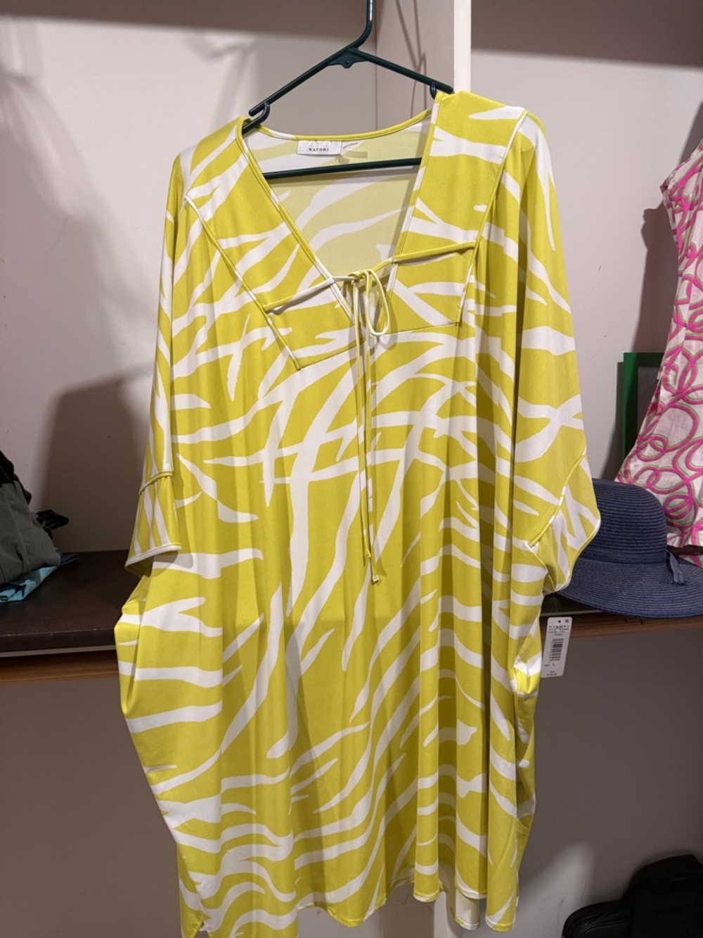 Natori Yellow and White Tie-Neck Caftan Shift Dress